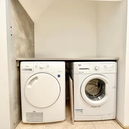 Le Ronsard - Elegance - *